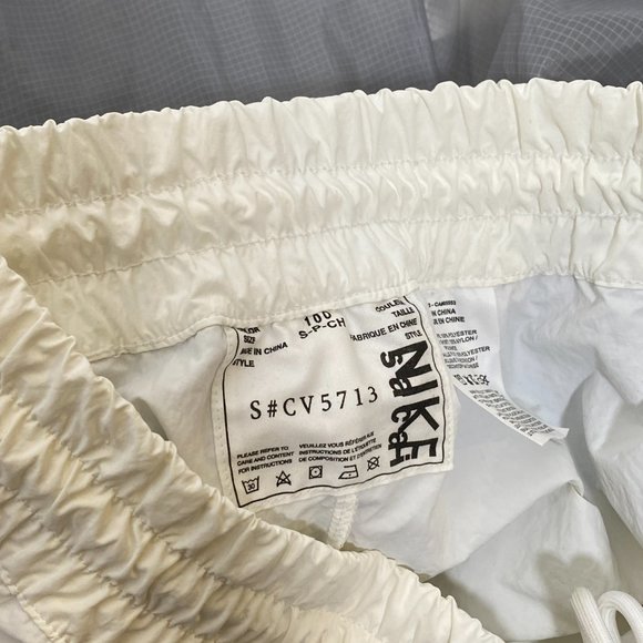 NIKE x SACAI Grey/White Pleated Skirt - Picture 8 of 8